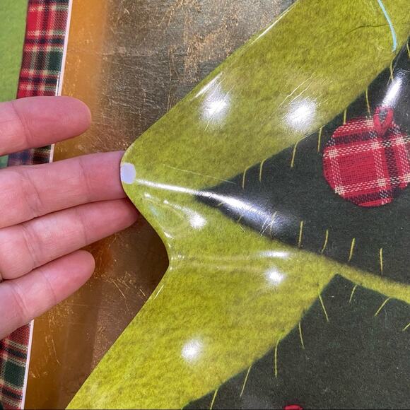 Pair of Citrus Grove Green Plastic Christmas Tree Serving Platters - Picture 6 of 7